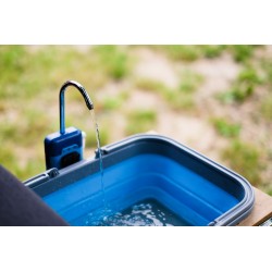 Collapsible sink with electric water pump in camp kitchen module